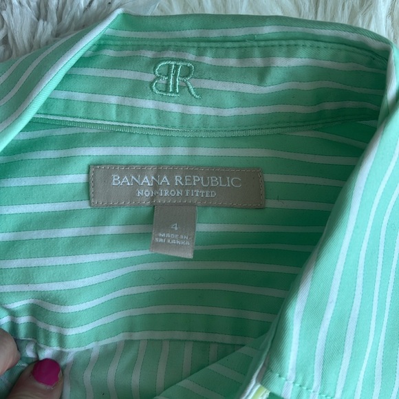 Banana Republic size 4 green and white striped non-iron fitted button down shirt - Picture 4 of 6